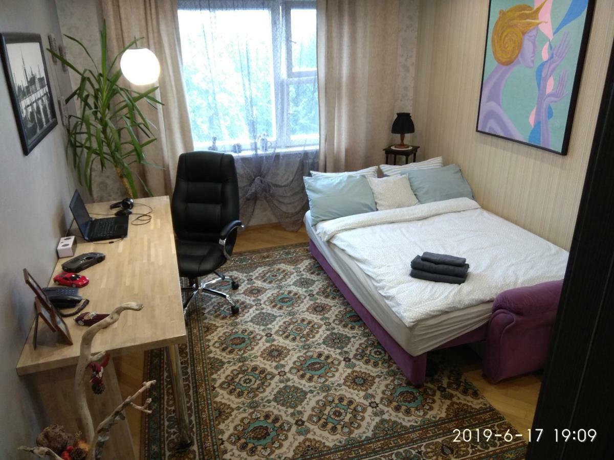 Apartamenty V Minske S Dwumä Spalnyami Luaran gambar