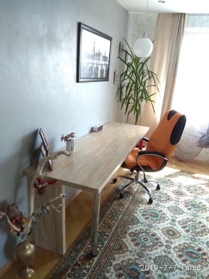 Apartamenty V Minske S Dwumä Spalnyami Luaran gambar